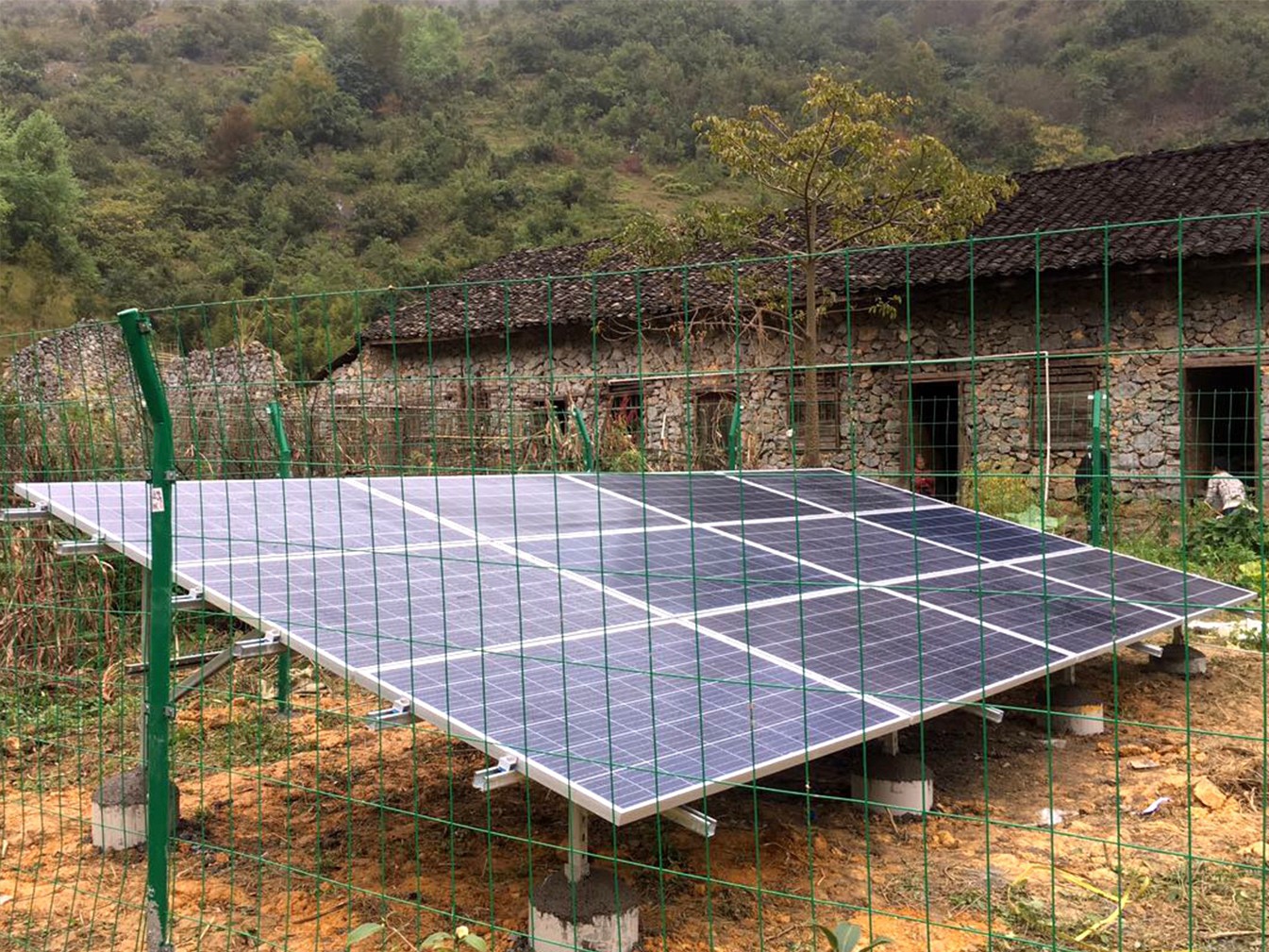 下(xià)南(nán)光(guāng)伏扶貧