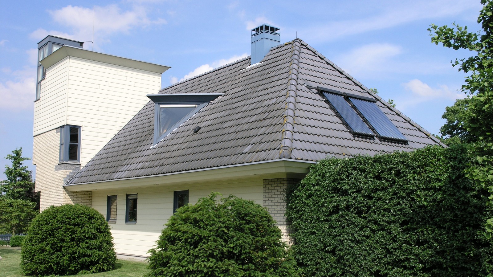 峰丹别墅太陽能(néng)熱(rè)水(shuǐ)工(gōng)程