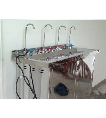 高(gāo)新區(qū)學校(xiào)直飲水(shuǐ)系統工(gōng)程